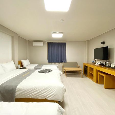 Suanbo Hot Spring Healing Hotel Чхунджу Экстерьер фото