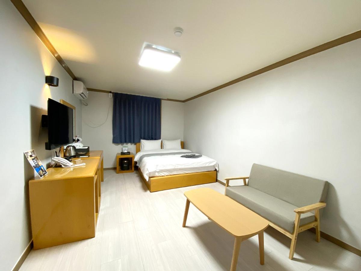 Suanbo Hot Spring Healing Hotel Чхунджу Экстерьер фото