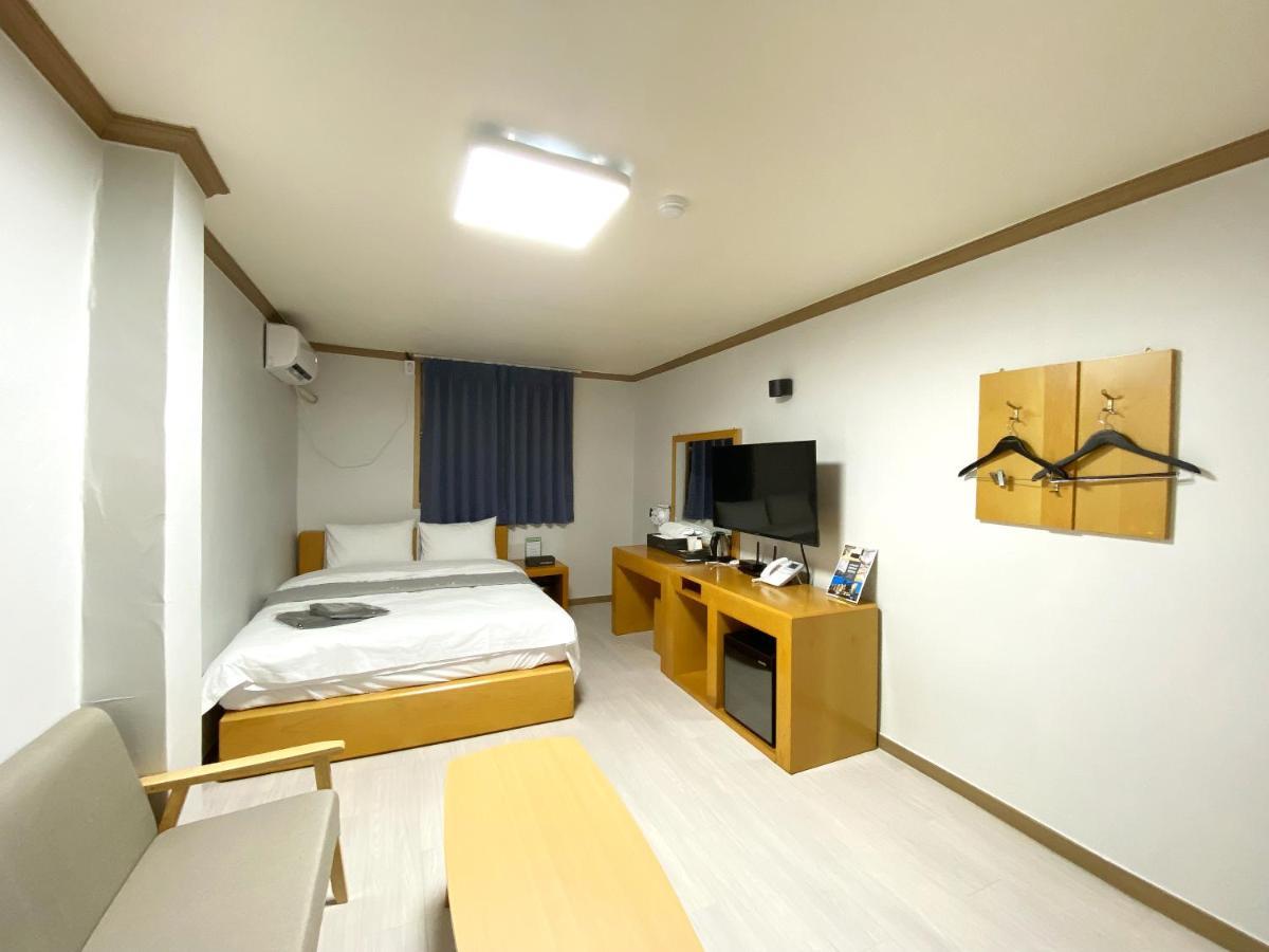 Suanbo Hot Spring Healing Hotel Чхунджу Экстерьер фото