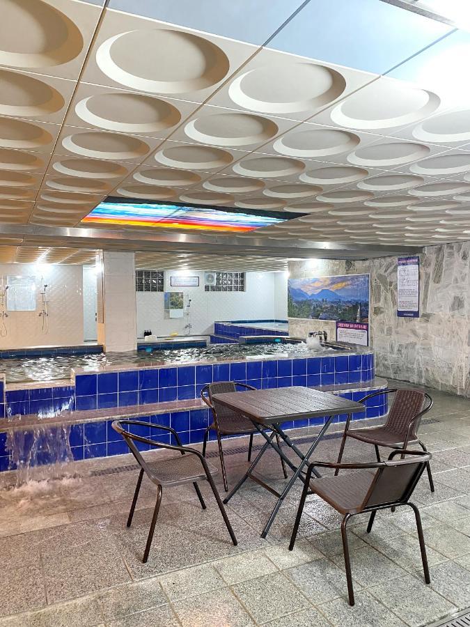 Suanbo Hot Spring Healing Hotel Чхунджу Экстерьер фото