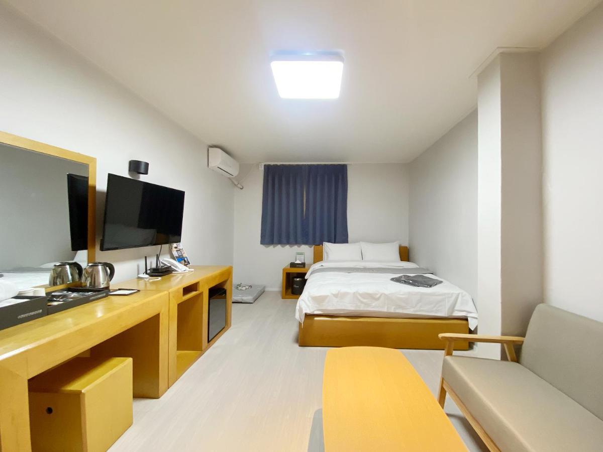 Suanbo Hot Spring Healing Hotel Чхунджу Экстерьер фото